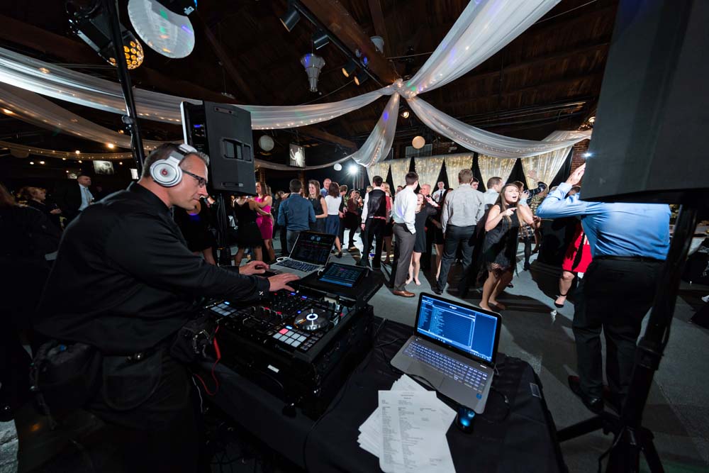 AV technicians & Popular Wedding DJ Choice in Columbus